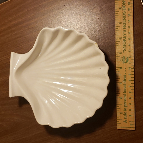 Large Seashell Soap/Decor Dish - Picture 2 of 7